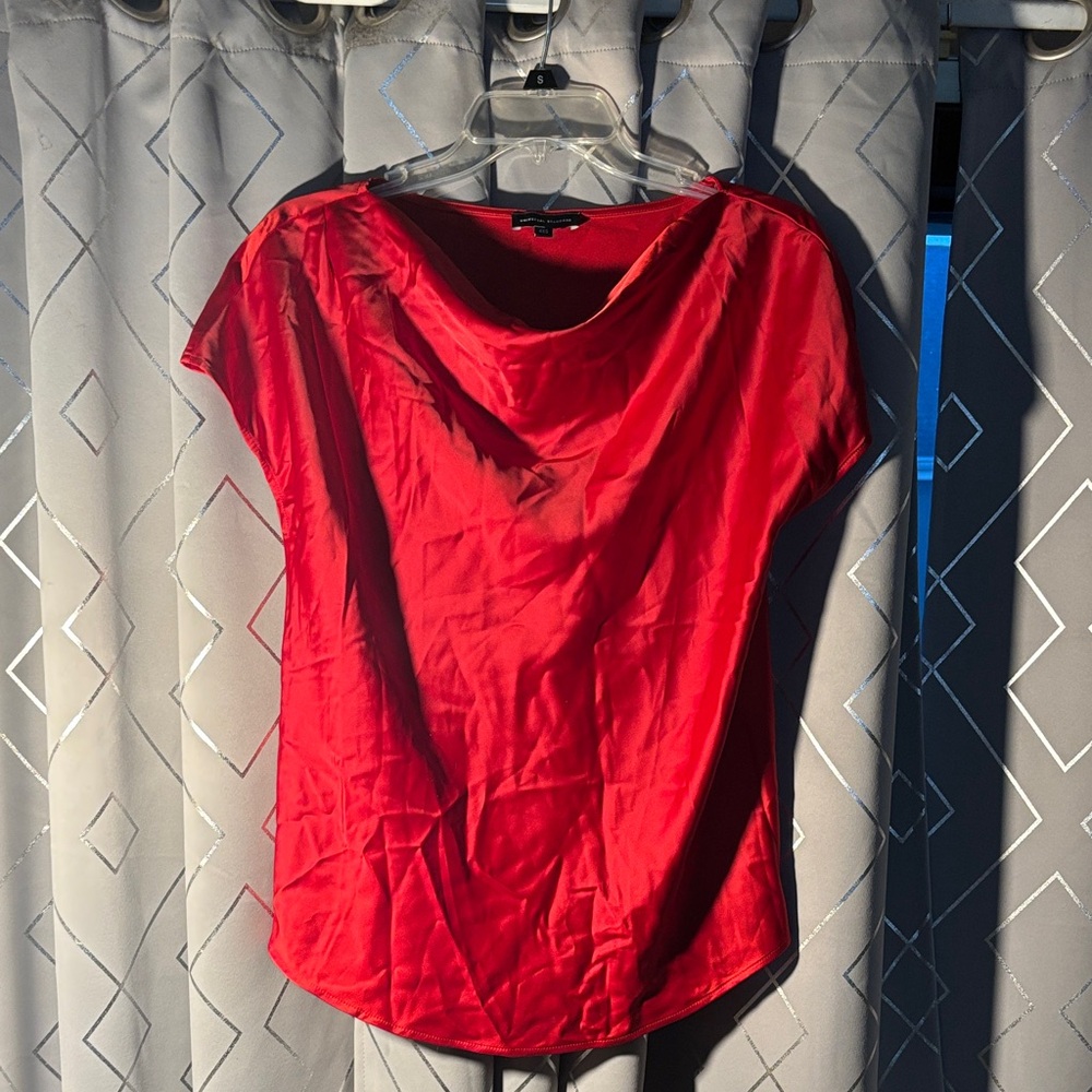 Universal Standard Vibrant Red faux silk Short Sleeve Top